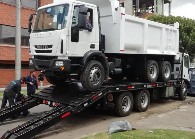 grua camabaja plataforma inclinada