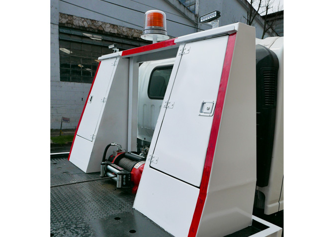 Cajas de herramientas sobre planchon grua